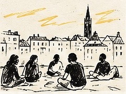 Des collégiens assis face à une ville dominée par un clocher, avant un atelier slam